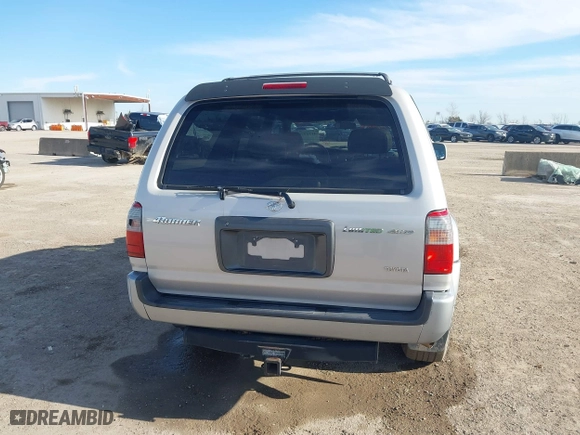 2000 Toyota 4Runner Limited with VIN JT3HN87R7Y9041812, listed as a IAAI auction lot 41322206 with 206,152 mi miles. Bid and sale history available at carsss.com. Image 16.