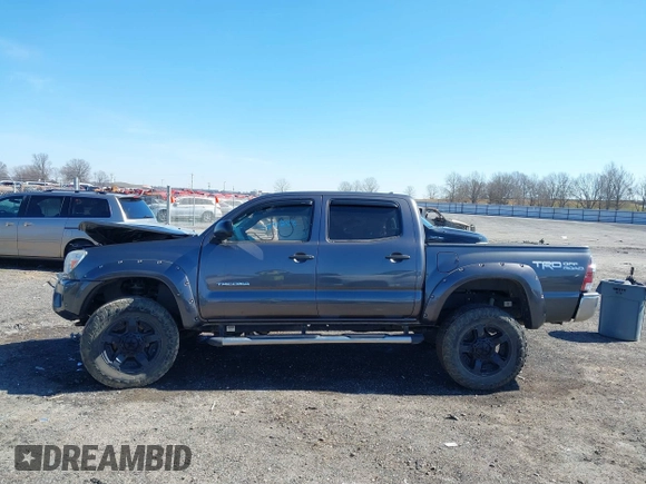 2014 Toyota Tacoma with VIN 5TFLU4EN1EX108137, listed as a IAAI auction lot 41691253 with 119,820 mi miles. Bid and sale history available at carsss.com. Image 14.