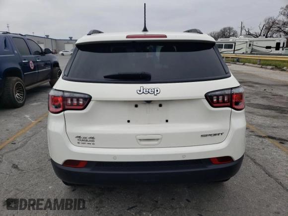 2017 Jeep Compass Sport z VIN 3C4NJDAB9HT658022, wystawiony jako Copart lot #81982624 z przebiegiem 46 396 mil mil oraz Szkoda całkowita • Salvage title. Historia ofert i sprzedaży dostępna na DreamBid. Obrazek 6.