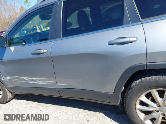 2016 Jeep Cherokee Limited with VIN 1C4PJLDB8GW239294, listed as a IAAI auction lot 41675712 with 140,491 mi miles. Bid and sale history available at carsss.com. Image 14.