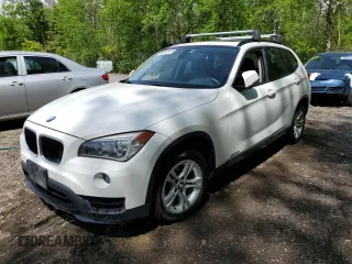 2015 BMW X1 xDrive28i z VIN WBAVL1C53FVY28093, wystawiony jako Copart lot #59214175 z przebiegiem 185 687 mil mil oraz Czysty tytuł • Clean title. Historia ofert i sprzedaży dostępna na DreamBid. Obrazek 1.