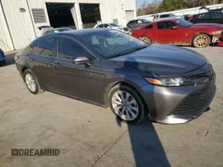 2020 Toyota Camry LE with VIN 4T1C11AK3LU945792, listed as a Copart auction lot 46987685 with 87,454 mi miles and Salvage Title. Bid and sale history available at carsss.com. Image 4.