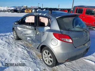 2013 Mazda 2 Touring z VIN JM1DE1LYXD0153291, wystawiony jako IAAI lot #41671574 z przebiegiem Nie podano mil oraz . Historia ofert i sprzedaży dostępna na DreamBid. Obrazek 3.