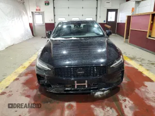 2024 Volvo S60 Plus Black Edition z VIN 7JRL12TH5RG308326, wystawiony jako Copart lot #41958005 z przebiegiem Nie podano mil oraz Szkody całkowita. Historia ofert i sprzedaży dostępna na DreamBid. Obrazek 5.