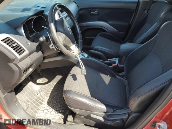 2010 Mitsubishi Outlander SE z VIN JA4AS3AW2AZ015318, wystawiony jako Copart lot #47322455 z przebiegiem 154 419 mil mil oraz Czysty tytuł • Clean title. Historia ofert i sprzedaży dostępna na DreamBid. Obrazek 7.