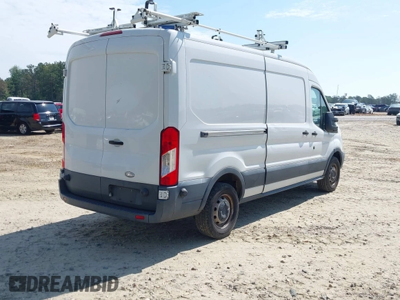 2015 Ford Transit Cargo z VIN 1FTNE2CM6FKA08103, wystawiony jako IAAI lot #42137844 z przebiegiem 224 687 mil mil oraz . Historia ofert i sprzedaży dostępna na DreamBid. Obrazek 4.