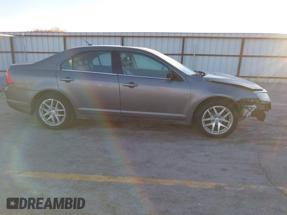 2010 Ford Fusion SEL with VIN 3FAHP0JA5AR260939, listed as a IAAI auction lot 41417420 with 178,295 mi miles. Bid and sale history available at carsss.com. Image 13.