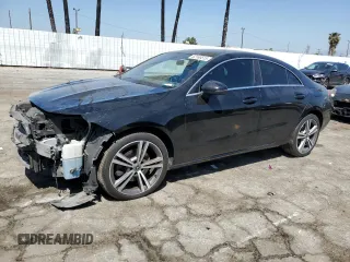 2020 Mercedes-Benz CLA 250 z VIN W1K5J4GB5LN091314, wystawiony jako Copart lot #52163515 z przebiegiem 120 724 mil mil oraz Szkoda całkowita • Salvage title. Historia ofert i sprzedaży dostępna na DreamBid. Obrazek 1.