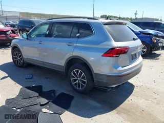 2019 Volkswagen Tiguan SE with VIN 3VV3B7AX5KM195140, listed as a IAAI auction lot 41803748 with 116,898 mi miles. Bid and sale history available at carsss.com. Image 3.