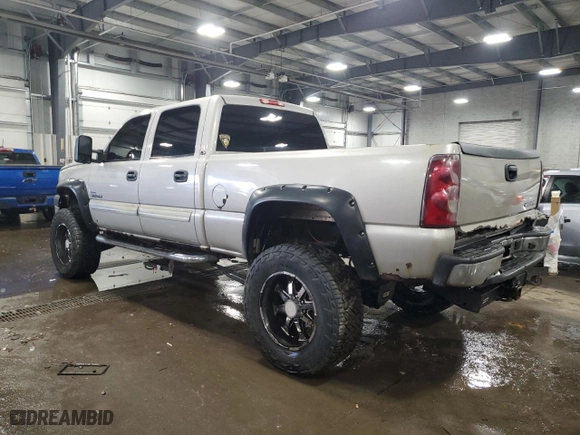 2006 Chevrolet Silverado 2500HD LT1 with VIN 1GCHK23D96F244758, listed as a Copart auction lot 46984405 with 216,021 mi miles and Clean Title. Bid and sale history available at carsss.com. Image 2.
