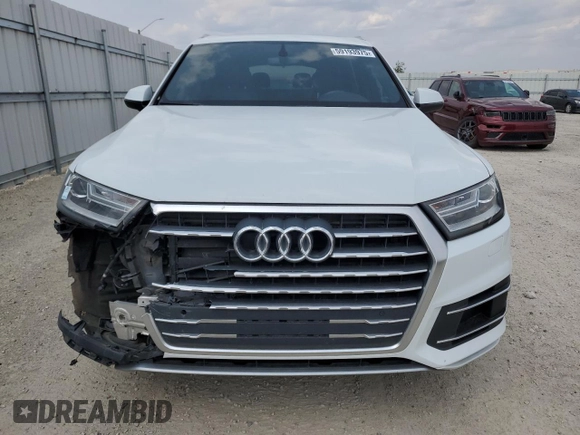 2017 Audi Q7 Premium with VIN WA1AAAF79HD020189, listed as a Copart auction lot 59193975 with 186,533 mi miles and Salvage title. Bid and sale history available at DreamBid. Image 5.