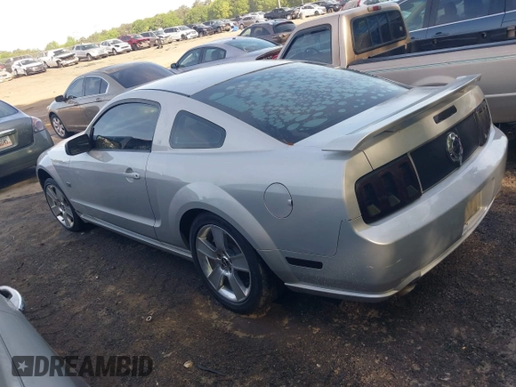 2007 Ford Mustang GT Deluxe with VIN 1ZVHT82H775235033, listed as a IAAI auction lot 42090714 with 225,952 mi miles and . Bid and sale history available at carsss.com. Image 3.