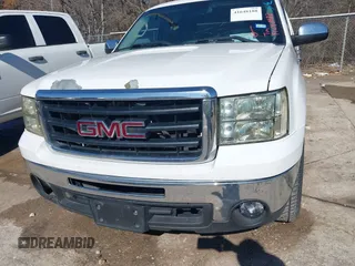 2010 GMC Sierra 1500 SLE z VIN 3GTRCVE07AG168378, wystawiony jako IAAI lot #41648188 z przebiegiem Nie podano mil oraz . Historia ofert i sprzedaży dostępna na DreamBid. Obrazek 6.
