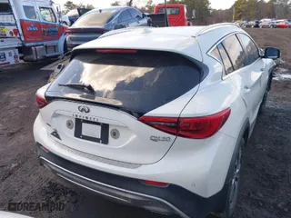 2018 Infiniti QX30 Luxury with VIN SJKCH5CR5JA002347, listed as a IAAI auction lot 41473319 with 27,408 mi miles. Bid and sale history available at carsss.com. Image 16.