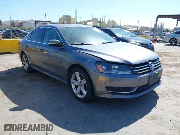 2013 Volkswagen Passat SE w/Sunroof & Nav with VIN 1VWBP7A35DC148149, listed as a IAAI auction lot 42148096 with 228,555 mi miles. Bid and sale history available at carsss.com. Image 1.