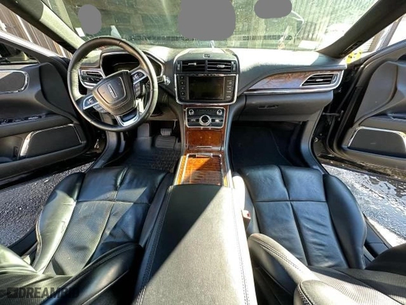 2017 Lincoln Continental Livery with VIN 1LN6L9UK9H5617828, listed as a Copart auction lot 42710185 with 236,983 mi miles and Clean Title. Bid and sale history available at carsss.com. Image 9.