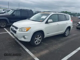 2011 Toyota RAV4 Ltd with VIN 2T3DK4DV0BW042823, listed as a IAAI auction lot 42157886 with 177,679 mi miles. Bid and sale history available at carsss.com. Image 17.