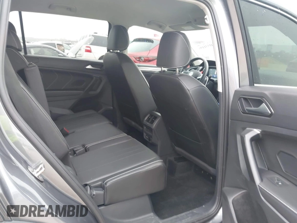 2024 Volkswagen Tiguan SE with VIN 3VV3B7AX2RM068498, listed as a IAAI auction lot 41531195 with 14,778 mi miles and . Bid and sale history available at DreamBid. Image 8.