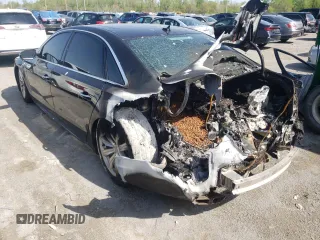 2017 Audi A8 Sport z VIN WAU43AFD8HN008951, wystawiony jako Copart lot #61066193 z przebiegiem Nie podano mil oraz Nie do naprawy • Non repairable. Historia ofert i sprzedaży dostępna na DreamBid. Obrazek 2.