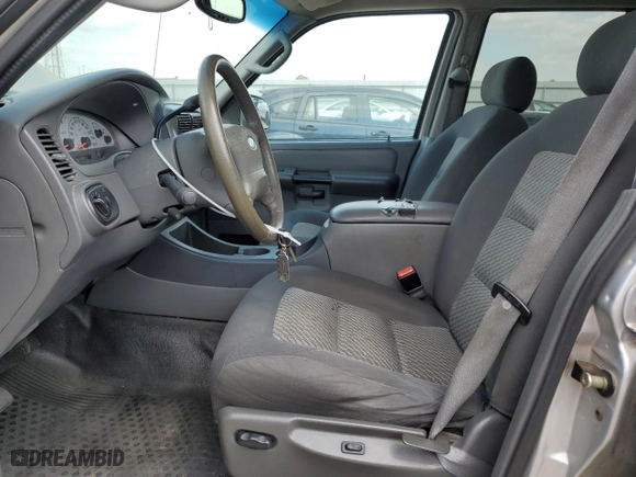 2004 Ford Explorer Sport Trac XLS with VIN 1FMZU67K04UB26990, listed as a Copart auction lot 53376195 with 0 mi miles and Clean Title. Bid and sale history available at carsss.com. Image 7.