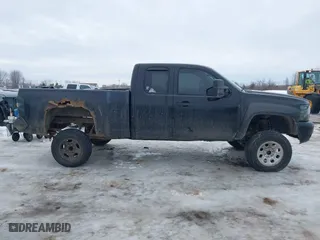2009 Chevrolet Silverado 1500 LT with VIN 2GCEK29J991112885, listed as a IAAI auction lot 41632179 with 180,557 mi miles. Bid and sale history available at carsss.com. Image 14.