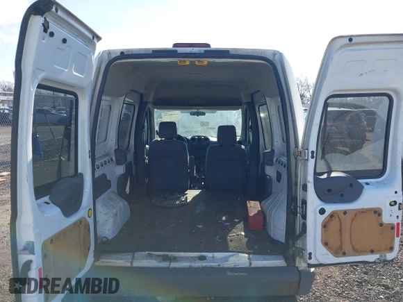 2010 Ford Transit Connect XL с VIN NM0LS6AN9AT036478, выставлен на аукционе IAAI как лот 41696124 с пробегом 283 863 миль миль и . История ставок и продаж доступна на DreamBid. Изображение 12.