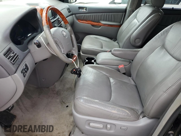 2010 Toyota Sienna XLE with VIN 5TDDK4CC5AS032739, listed as a Copart auction lot 55212585 with 200,316 mi miles and Salvage title. Bid and sale history available at DreamBid. Image 7.