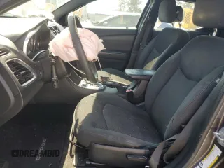 2014 Dodge Avenger SE z VIN 1C3CDZAB9EN200864, wystawiony jako Copart lot #50874185 z przebiegiem 147 023 mil mil oraz Szkoda całkowita • Salvage title. Historia ofert i sprzedaży dostępna na DreamBid. Obrazek 7.