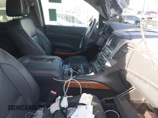 2017 Chevrolet Suburban Premier with VIN 1GNSKJKC6HR225604, listed as a IAAI auction lot 40962301 with Not Provided miles and . Bid and sale history available at DreamBid. Image 5.