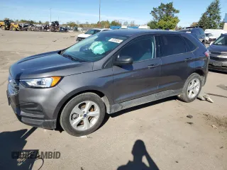 2021 Ford Edge SE z VIN 2FMPK4G98MBA23711, wystawiony jako Copart lot #76259054 z przebiegiem 20 879 mil mil oraz Czysty tytuł • Clean title. Historia ofert i sprzedaży dostępna na DreamBid. Obrazek 1.