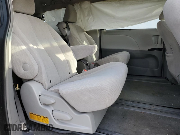 2014 Toyota Sienna LE AAS with VIN 5TDKK3DCXES421821, listed as a Copart auction lot 43223295 with 163,575 mi miles and Non Repairable. Bid and sale history available at carsss.com. Image 11.