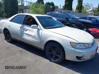 1999 Lexus ES 300 с VIN JT8BF28G7X0199836, выставлен на аукционе IAAI как лот 42408412 с пробегом 138 288 миль миль и . История ставок и продаж доступна на DreamBid. Изображение 1.