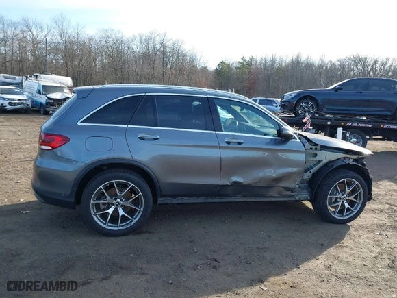 2022 Mercedes-Benz GLC with VIN W1N0G8EB4NV378684, listed as a IAAI auction lot 41469349 with 28,965 mi miles. Bid and sale history available at carsss.com. Image 14.