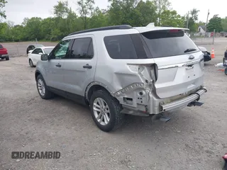2017 Ford Explorer z VIN 1FM5K7BH2HGC91658, wystawiony jako IAAI lot #42313303 z przebiegiem 40 612 mil mil oraz . Historia ofert i sprzedaży dostępna na DreamBid. Obrazek 3.