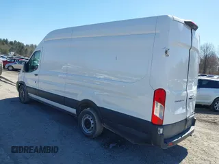 2022 Ford Transit Cargo z VIN 1FTBR3X8XNKA71066, wystawiony jako IAAI lot #41771120 z przebiegiem 87 702 mil mil oraz . Historia ofert i sprzedaży dostępna na DreamBid. Obrazek 3.
