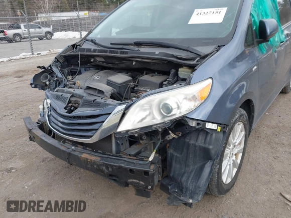 2017 Toyota Sienna LE with VIN 5TDJZ3DC8HS160748, listed as a IAAI auction lot 41327151 with 342,006 mi miles. Bid and sale history available at carsss.com. Image 6.
