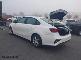 2020 Kia Forte LXS with VIN 3KPF24AD6LE225516, listed as a IAAI auction lot 41781268 with 227,009 mi miles. Bid and sale history available at carsss.com. Image 3.