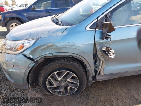 2016 Honda CR-V SE with VIN 2HKRM4H44GH656502, listed as a IAAI auction lot 41725344 with 44,783 mi miles and . Bid and sale history available at carsss.com. Image 6.