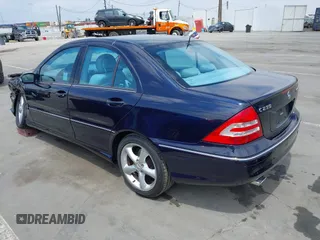 2005 Mercedes-Benz C 230 Kompressor с VIN WDBRF40J85F563743, выставлен на аукционе IAAI как лот 42173922 с пробегом 43 639 миль миль и . История ставок и продаж доступна на DreamBid. Изображение 3.