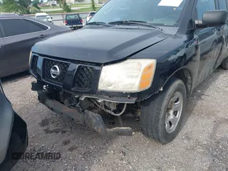 2007 Nissan Titan LE z VIN 1N6BA06A07N245025, wystawiony jako IAAI lot #42469264 z przebiegiem 324 485 mil mil oraz . Historia ofert i sprzedaży dostępna na DreamBid. Obrazek 12.