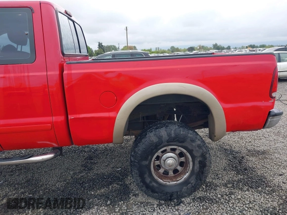 2003 Ford F-250 XL z VIN 1FTNX21L73EB63953, wystawiony jako IAAI lot #42117748 z przebiegiem 165 378 mil mil oraz . Historia ofert i sprzedaży dostępna na DreamBid. Obrazek 6.