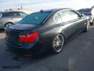 2009 BMW 7 Series 750Li with VIN WBAKB83529CY61858, listed as a IAAI auction lot 40726260 with 1 mi miles. Bid and sale history available at carsss.com. Image 4.