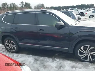 2021 Volkswagen Atlas SEL Premium z VIN 1V2TR2CA2MC588943, wystawiony jako IAAI lot #41558964 z przebiegiem 62 182 mil mil oraz . Historia ofert i sprzedaży dostępna na DreamBid. Obrazek 13.