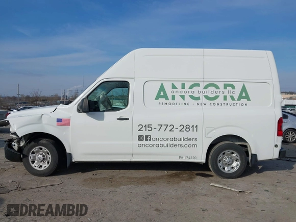 2017 Nissan NV Cargo SV z VIN 1N6BF0LY7HN811735, wystawiony jako IAAI lot #41225750 z przebiegiem 136 963 mil mil oraz . Historia ofert i sprzedaży dostępna na DreamBid. Obrazek 13.