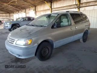 2002 Toyota Sienna CE with VIN 4T3ZF19C62U416738, listed as a Copart auction lot 81414694 with 179,051 mi miles and Clean Title. Bid and sale history available at carsss.com. Image 1.