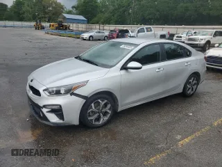 2021 Kia Forte LXS z VIN 3KPF24AD5ME327911, wystawiony jako Copart lot #55284505 z przebiegiem 137 850 mil mil oraz Szkoda całkowita • Salvage title. Historia ofert i sprzedaży dostępna na DreamBid. Obrazek 1.