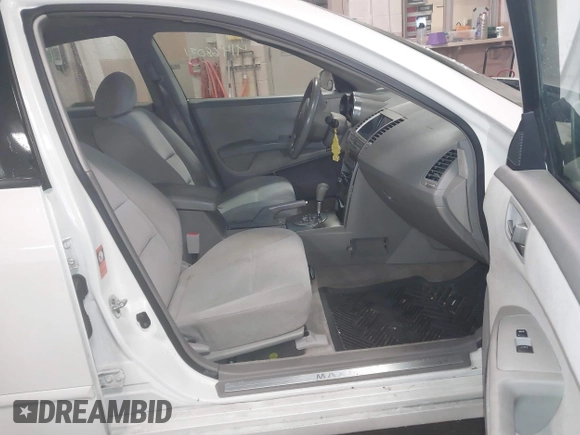 2004 Nissan Maxima SE with VIN 1N4BA41E04C890873, listed as a IAAI auction lot 41468051 with 171,641 mi miles and . Bid and sale history available at DreamBid. Image 5.