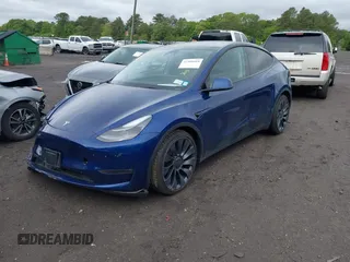 2024 Tesla Model Y Performance z VIN 7SAYGDEF1RA265382, wystawiony jako IAAI lot #42308468 z przebiegiem 9 700 mil mil oraz . Historia ofert i sprzedaży dostępna na DreamBid. Obrazek 20.