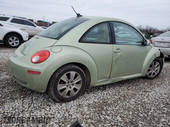 2009 Volkswagen Beetle S with VIN 3VWRW31C69M516659, listed as a Copart auction lot 42524175 with 195,836 mi miles and Salvage Title. Bid and sale history available at DreamBid. Image 3.