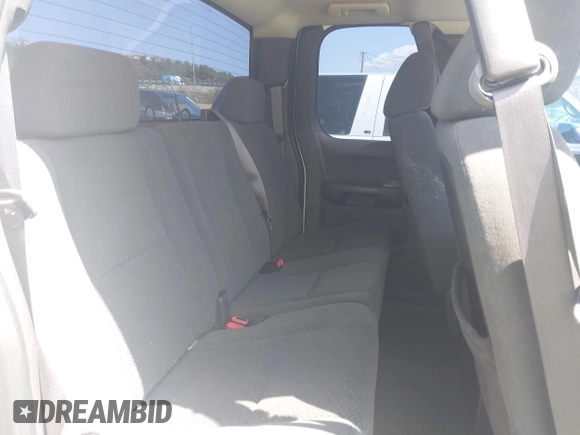2007 Chevrolet Silverado 1500 LT w/2LT with VIN 2GCEC190471726075, listed as a IAAI auction lot 41922472 with 184,963 mi miles. Bid and sale history available at carsss.com. Image 8.